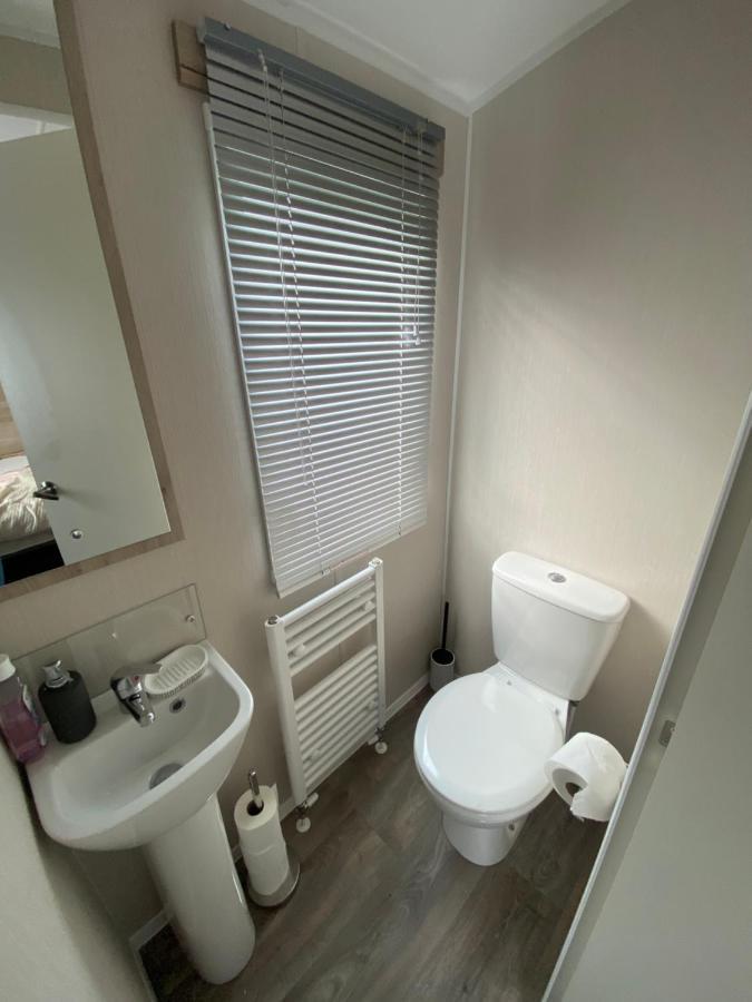 Meadow View 171 - Golden Palm - Central Heating, Wifi, Pet Friendly, Bed Linen - Meadow Lakes Caravan & Lodge Hire Chapel Saint Leonards Exterior foto